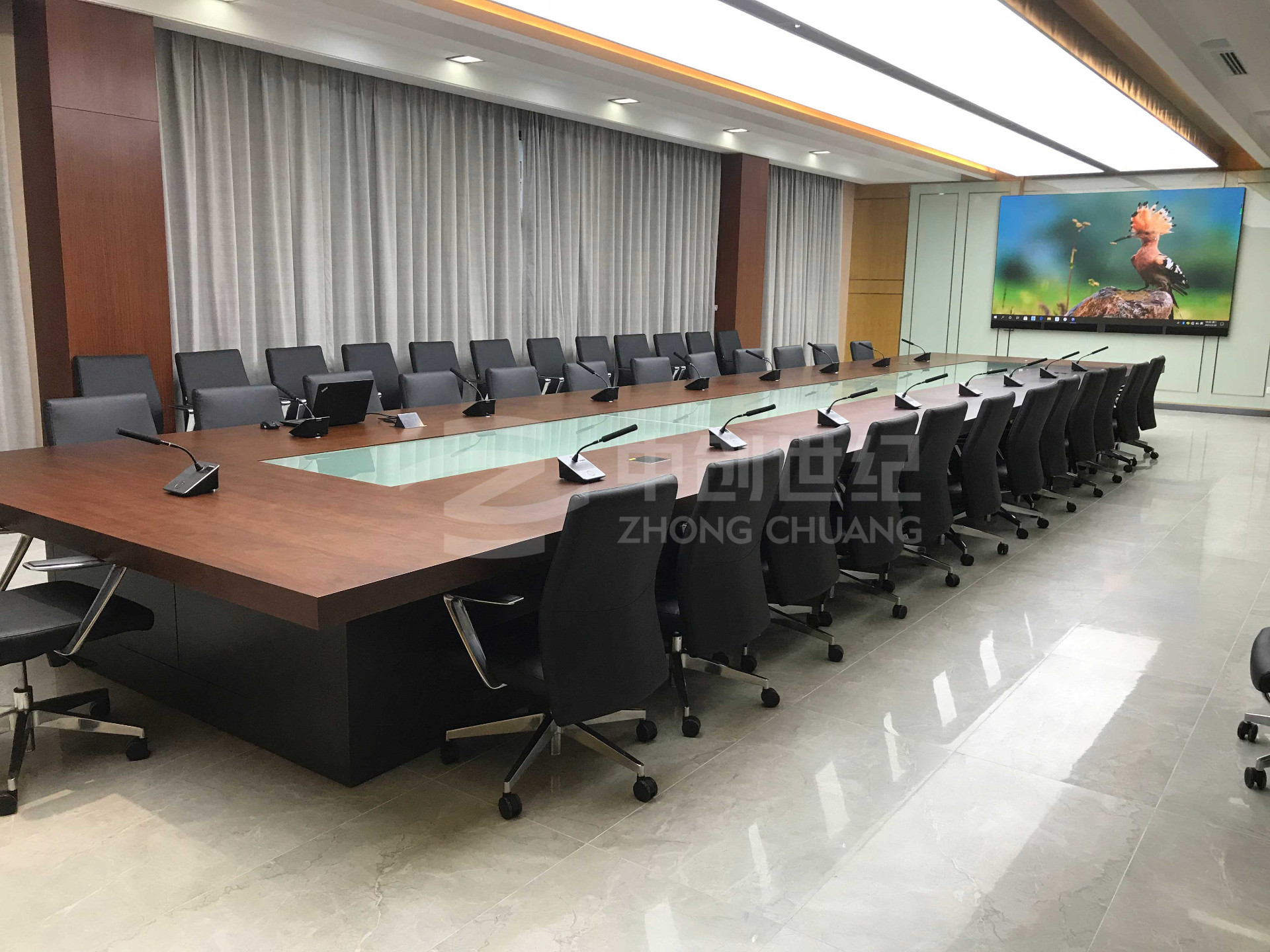 深圳市龍崗區(qū)深高速五聯(lián)綜合服務樓高層會議室側(cè)面照.jpg 深圳市龍崗區(qū)深高速五聯(lián)綜合服務樓高層會議室側(cè)面照.jpg